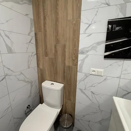 в самом центре одессы 2 отдельные комнаты и балкон Apartment