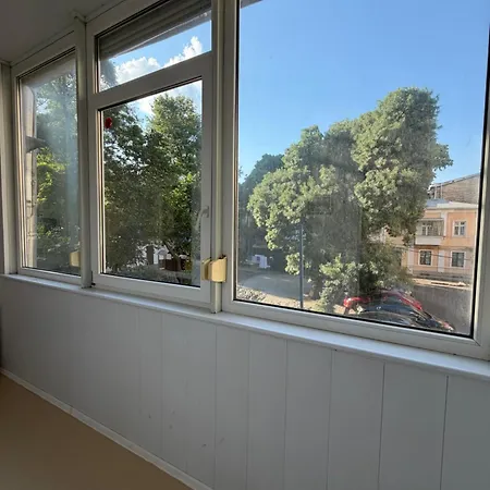 Apartment в самом центре одессы 2 отдельные комнаты и балкон Odessa